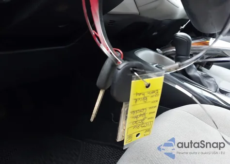 2020 Toyota Corolla Le из США, поврежденный, VIN 5YFEPRAE2LP110526